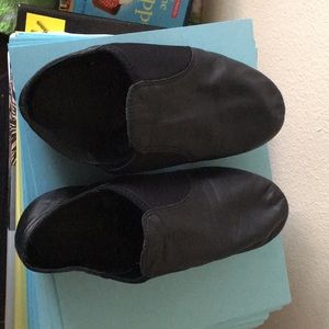 Capezio Black women’s jazz shoes